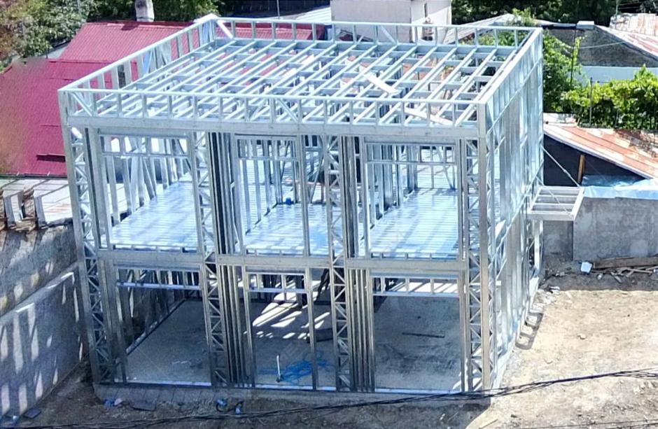 constructie casa cu etaj din cadre prefabricate