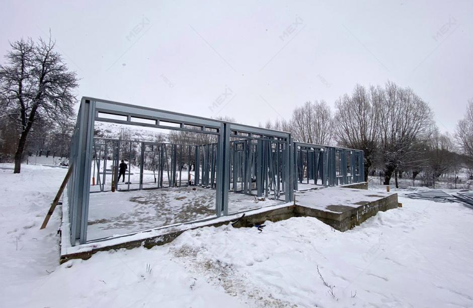 construire casa pe structura metalica in Aiton