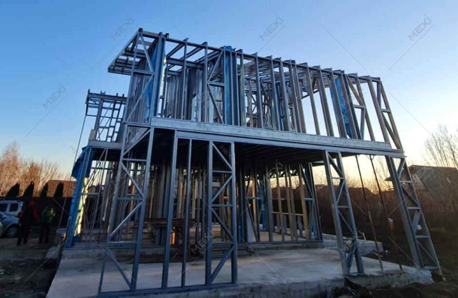 constructie casa cu etaj pe structura metalica MEXI