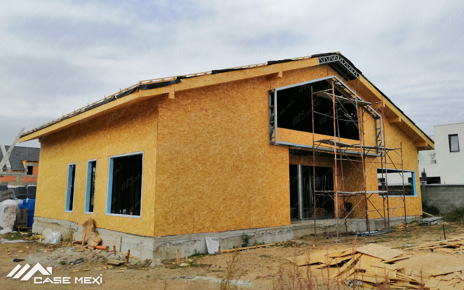 casa mansardata pe structura usoara